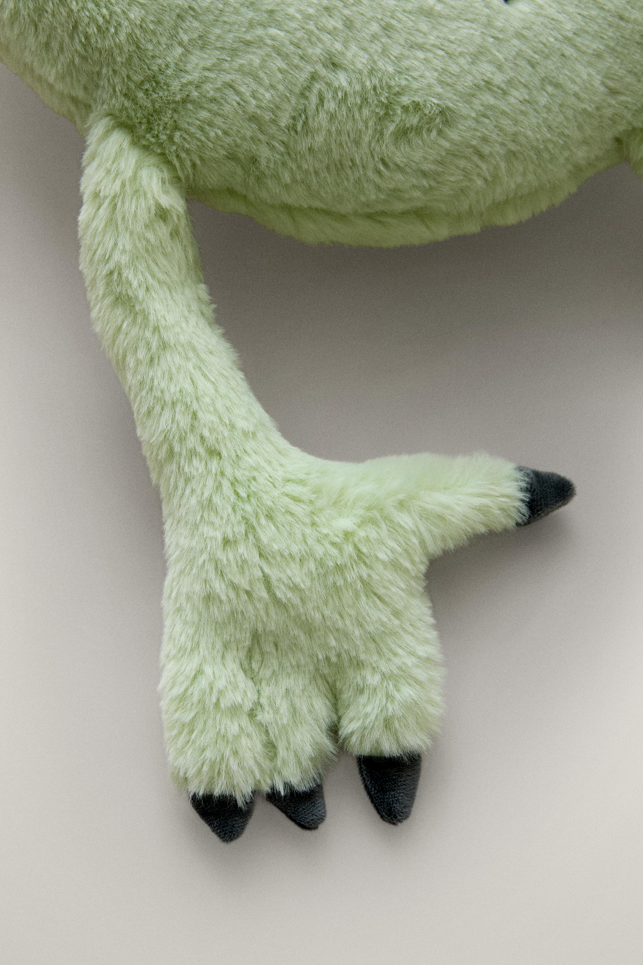 MIKE WAZOWSKI MONSTERS, INC. ©DISNEY/PIXAR KIDS' CUSHION